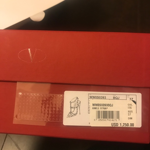 Authentic Valentino Rockstud leather cutout slingback pumps 37 - Picture 11 of 16